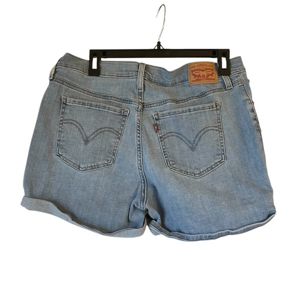 Levi’s Women's Denim Mid Length Shorts - Picture 3 of 6